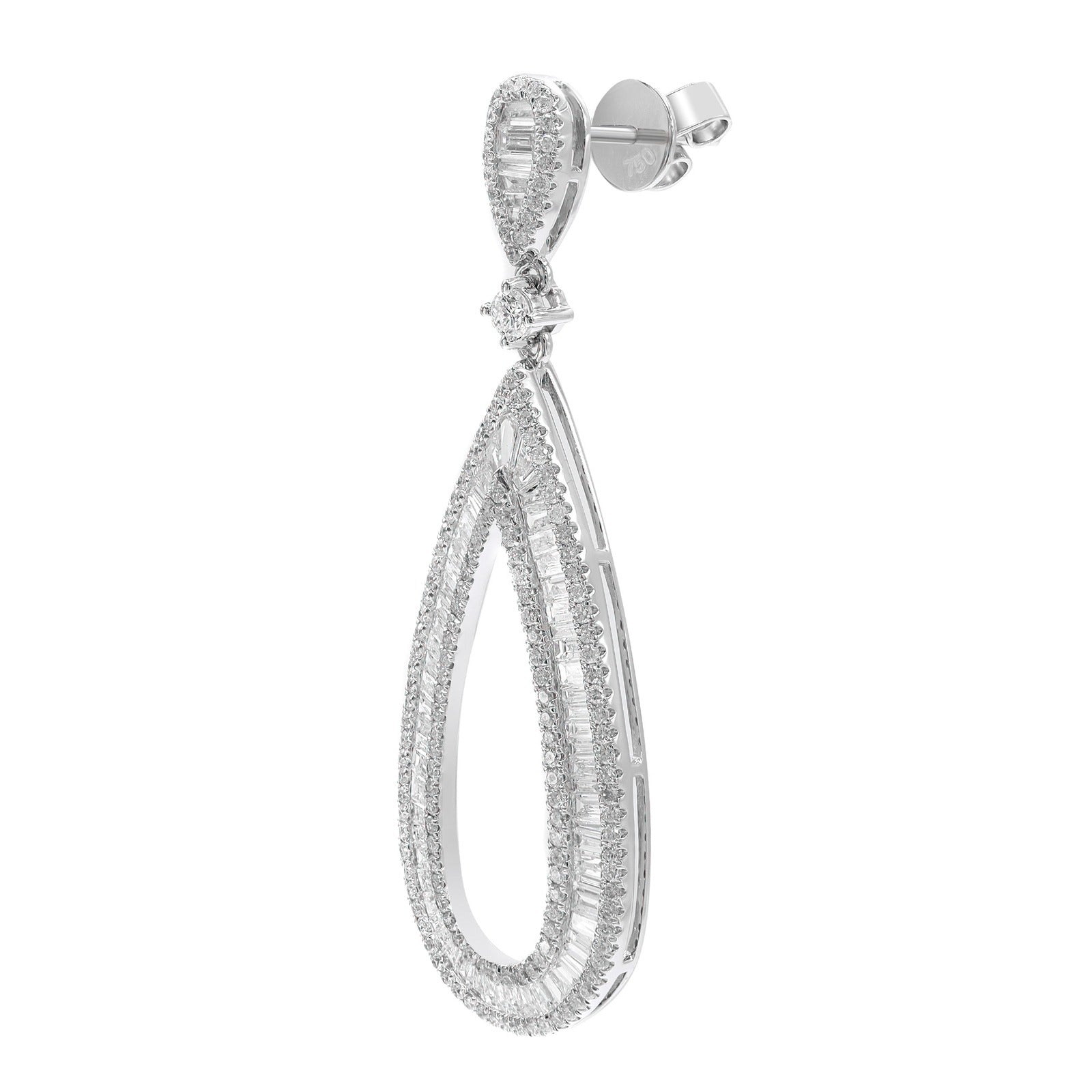 Statement baguette and round diamond earrings in 18k white gold, 3.31 carats total