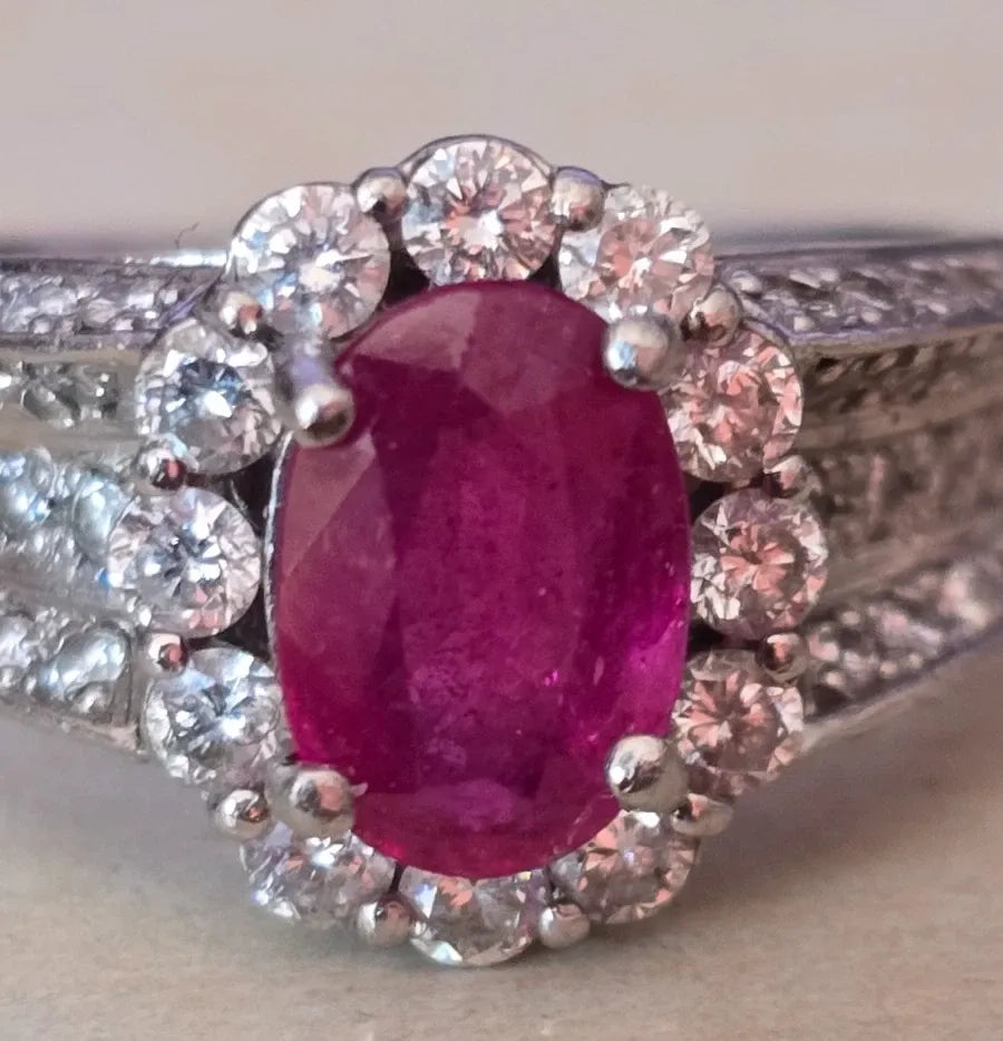 OLD PLATINUM 950% RING RUBY AND DIAMONDS