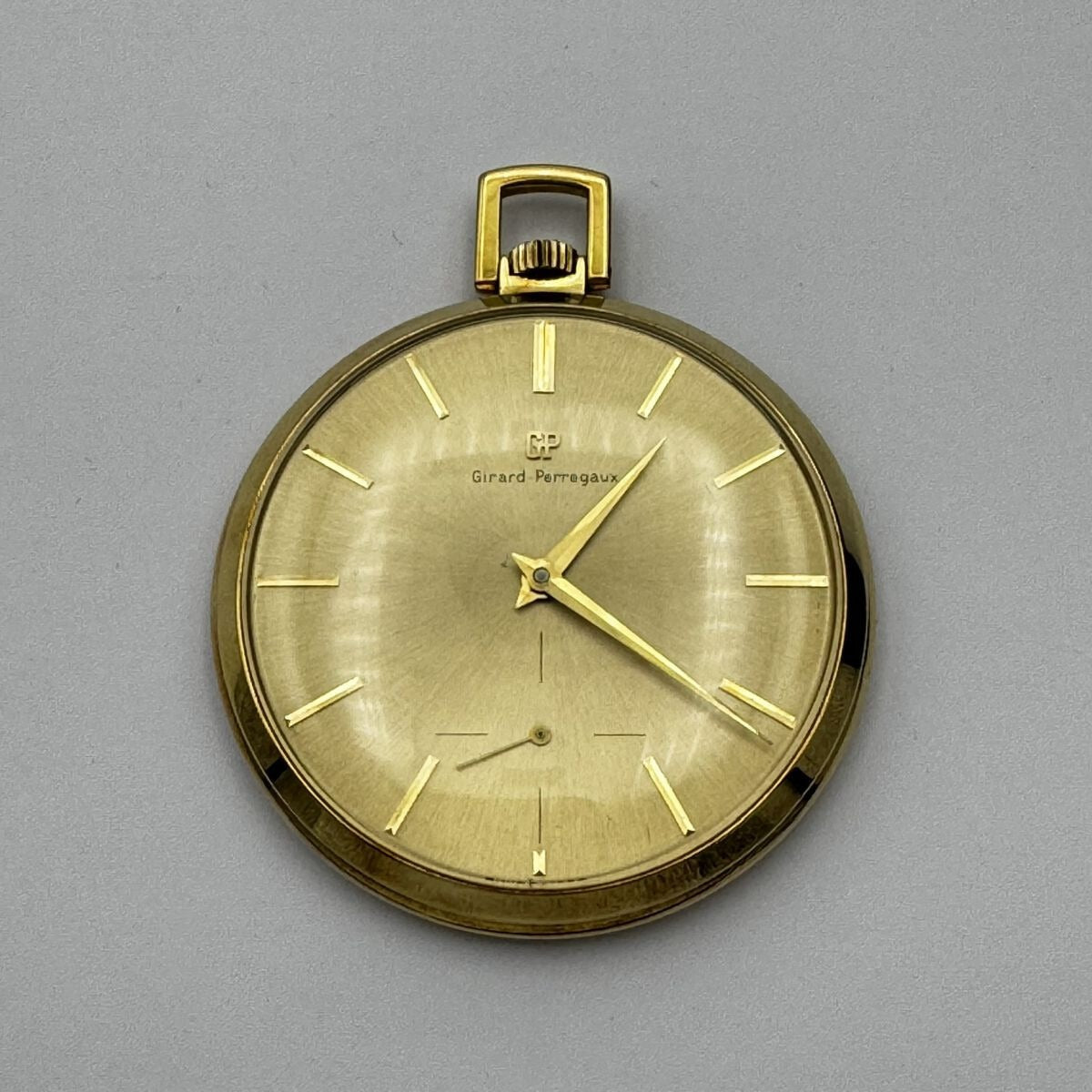 Girard Perregaux 39mm 18K 750 Gold Pocket Watch Manual Winding Top