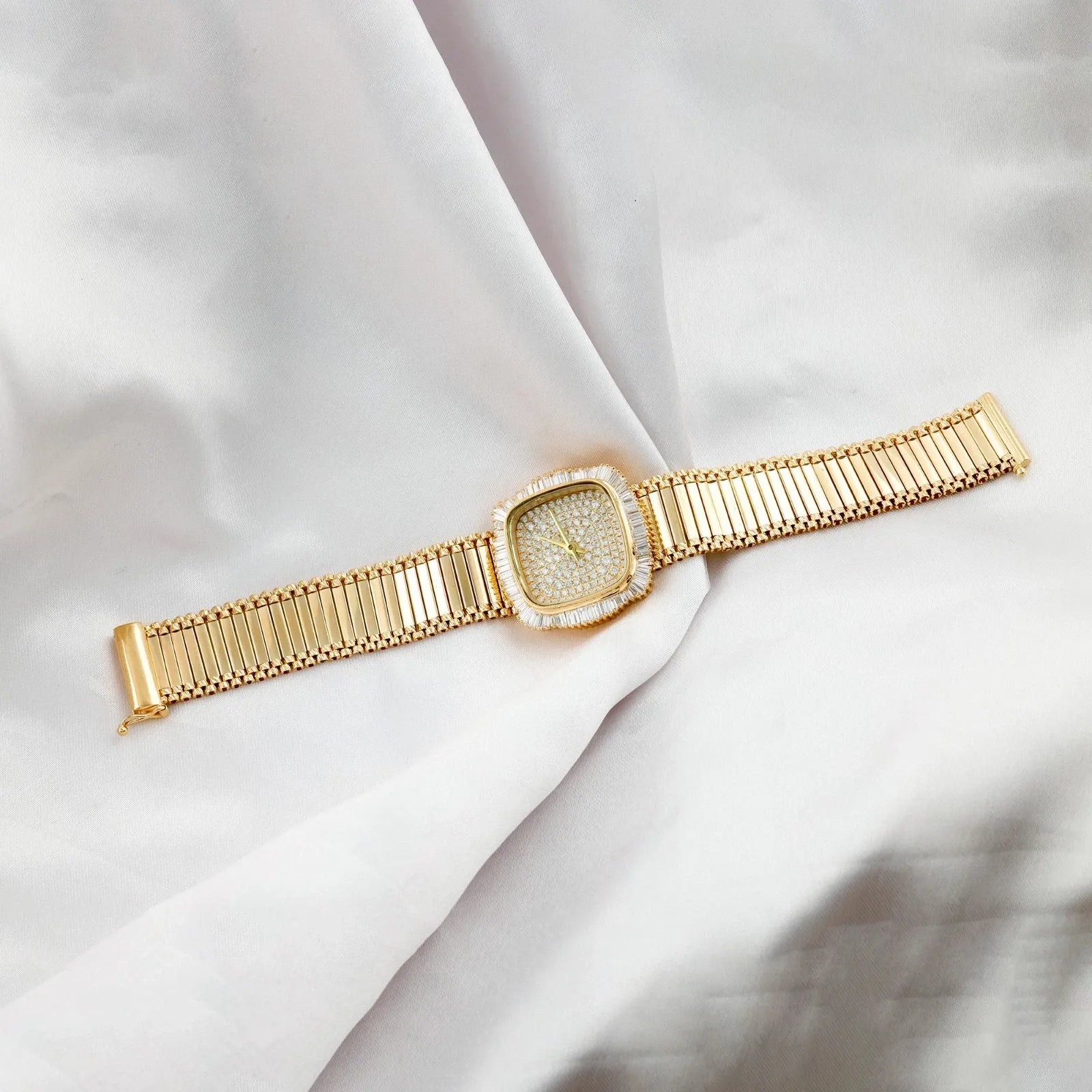 2.93 ct Natural SI/H Diamond Bangle Watch Women's Luxury 18K Yellow Gold Bracelet