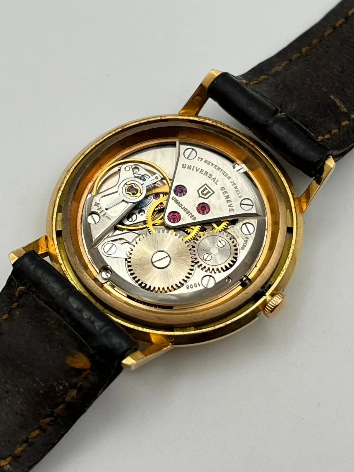 Universal Genève - 18k Yellow Gold Calatrava - Caliber 1005 - Vintage Mechanical Watch