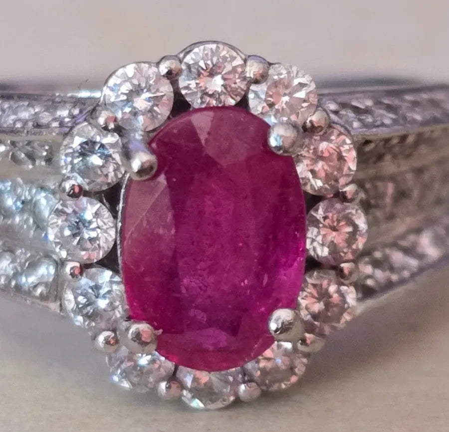 OLD PLATINUM 950% RING RUBY AND DIAMONDS