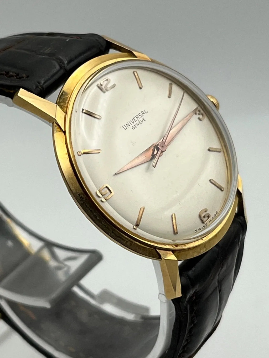 Universal Genève - 18k Yellow Gold Calatrava - Caliber 1005 - Vintage Mechanical Watch