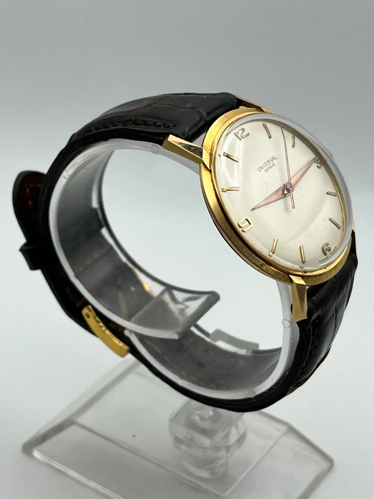 Universal Genève - 18k Yellow Gold Calatrava - Caliber 1005 - Vintage Mechanical Watch