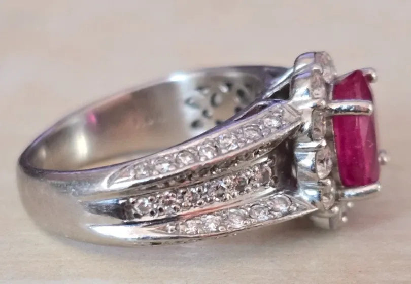 OLD PLATINUM 950% RING RUBY AND DIAMONDS