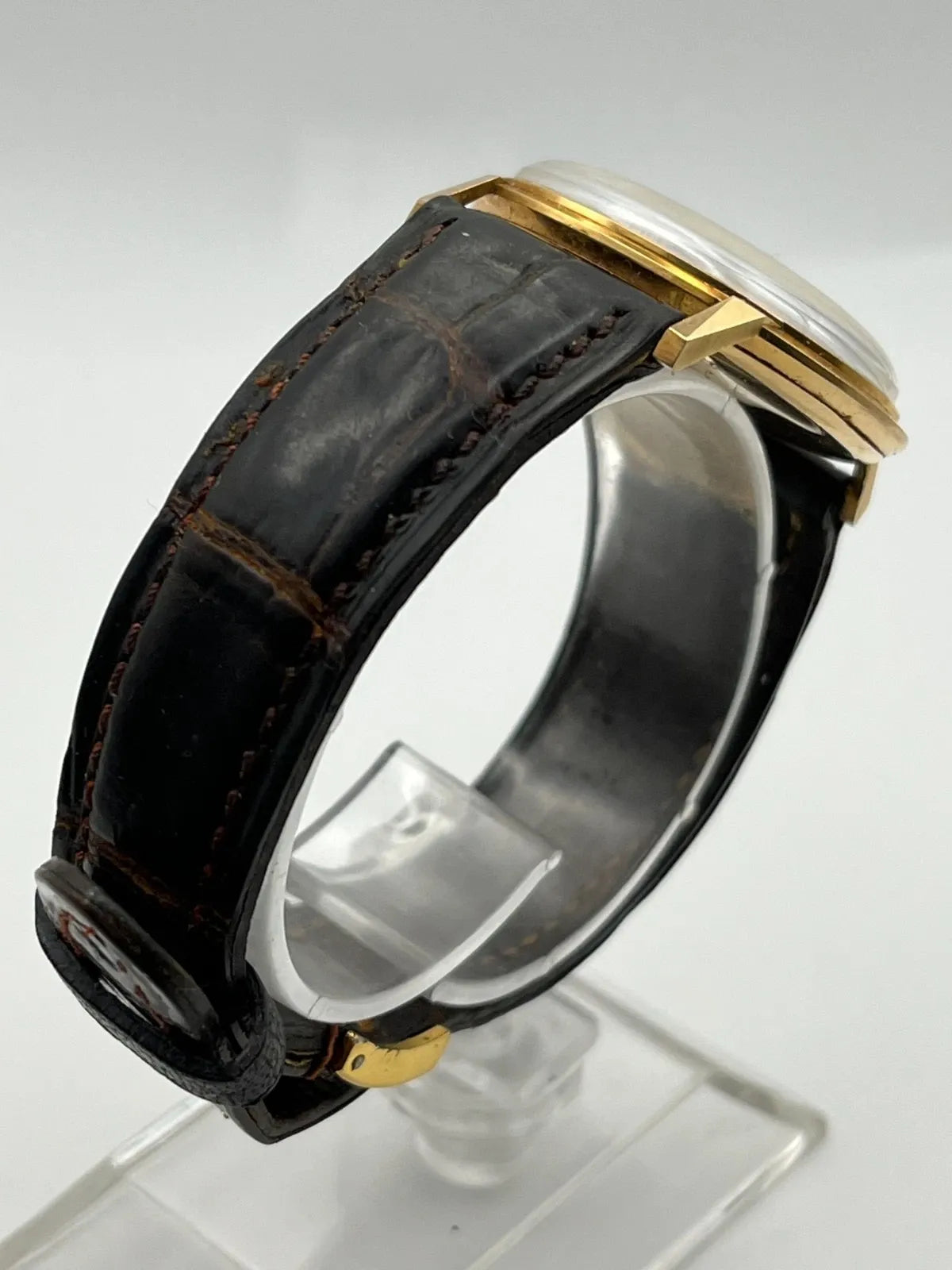 Universal Genève - 18k Yellow Gold Calatrava - Caliber 1005 - Vintage Mechanical Watch