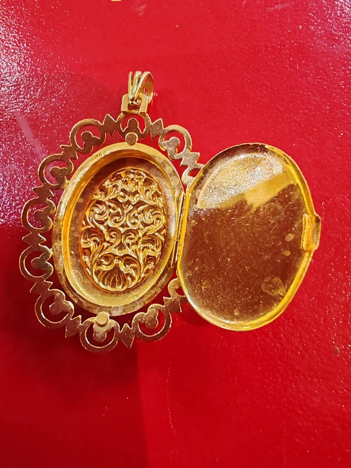 Antique 18K gold locket