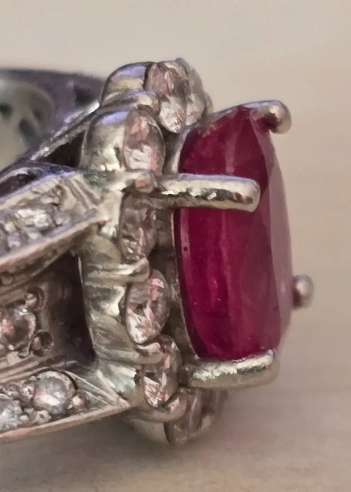 OLD PLATINUM 950% RING RUBY AND DIAMONDS