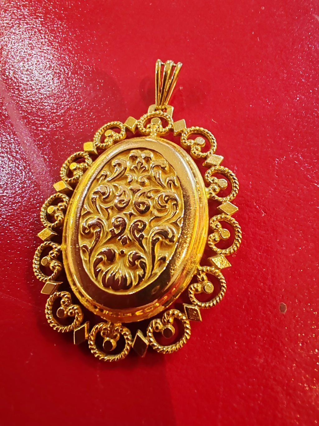 Antique 18K gold locket