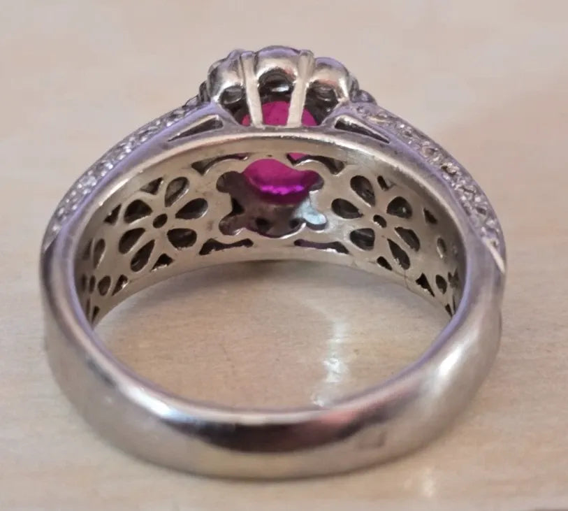 OLD PLATINUM 950% RING RUBY AND DIAMONDS
