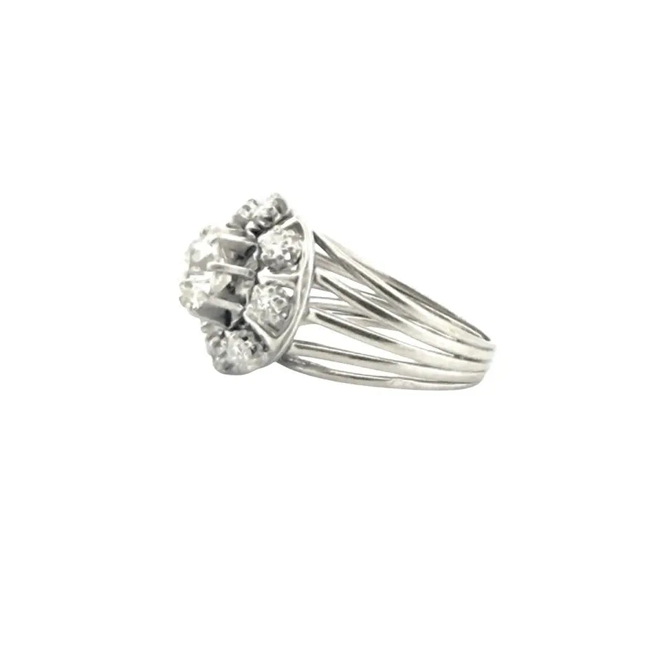 Antique ring in 18K white gold and diamonds