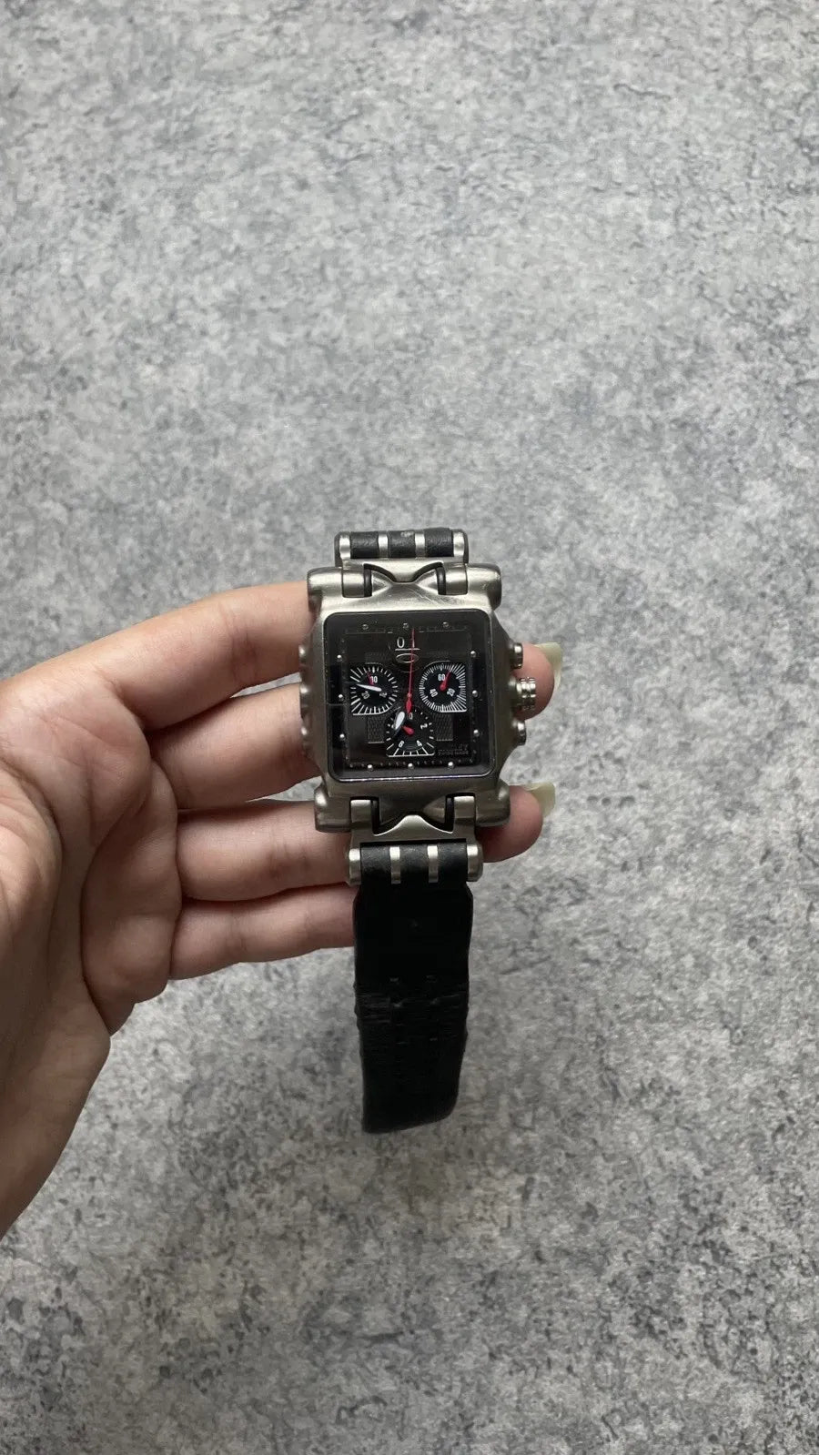 Oakley Minute Machine Time Tank Titanium 2000s Vintage Cyber Y2K Avant-Garde
