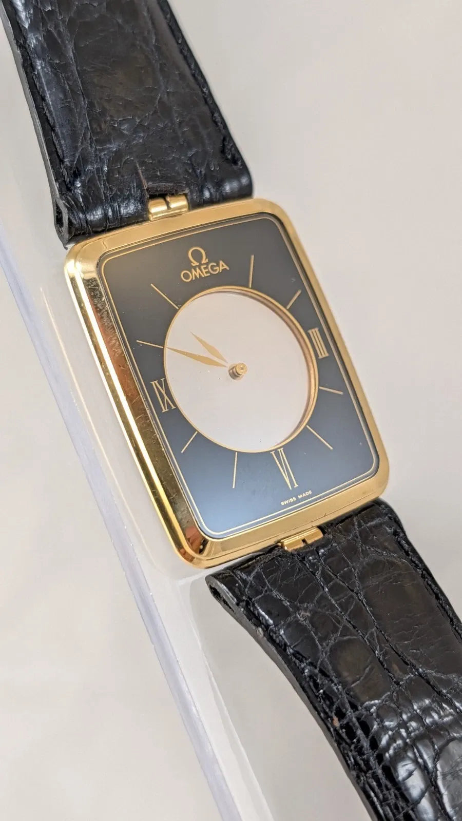RARE OMEGA LA MAGIQUE SCARFACE 18K YELLOW GOLD QUARTZ WATCH 191.8523