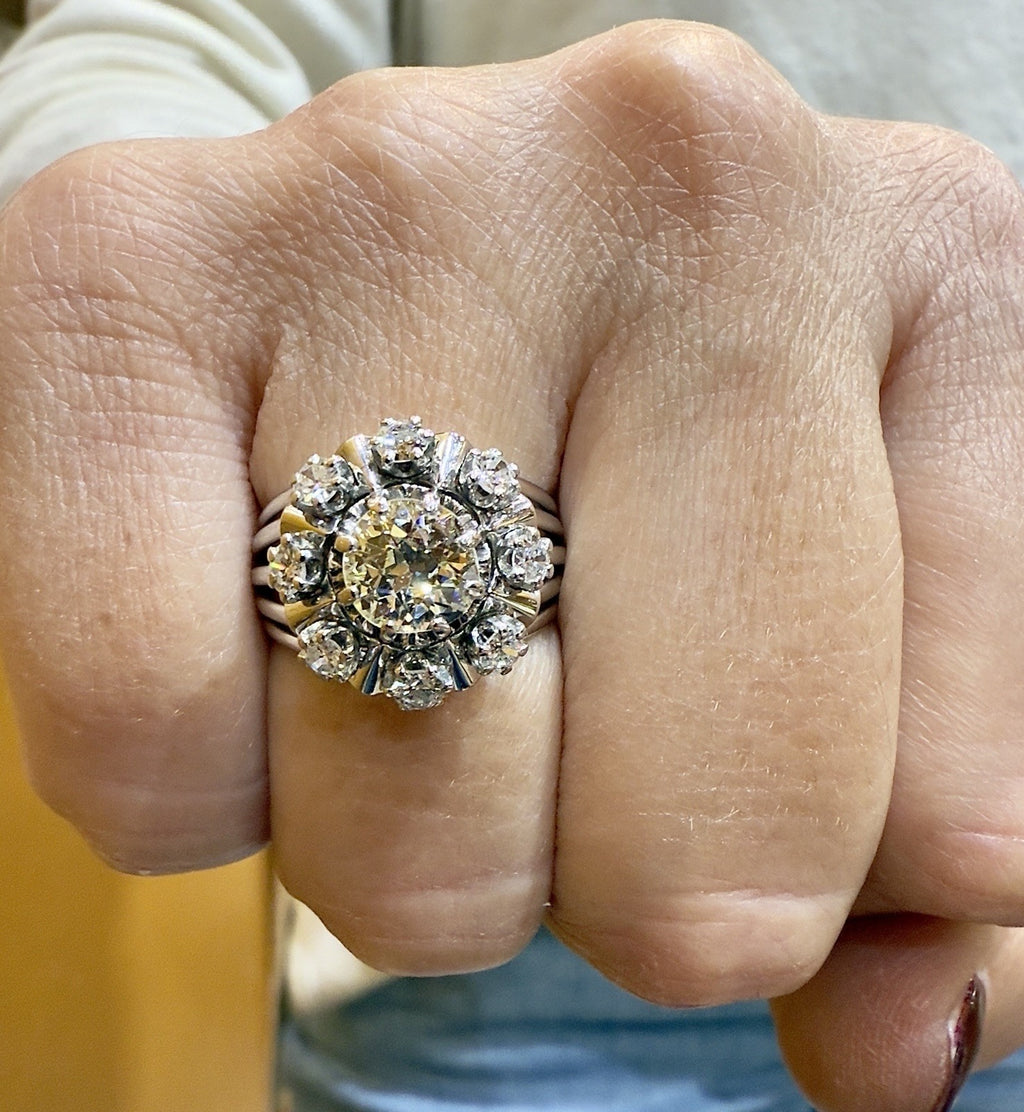 Antique ring in 18K white gold and diamonds