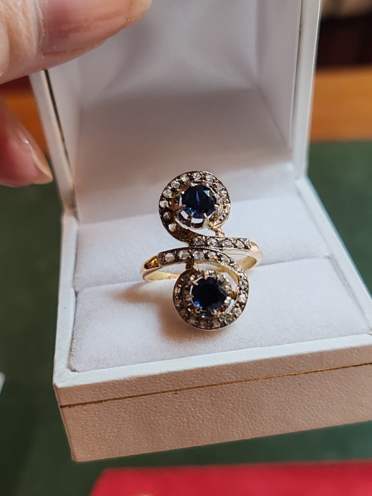 Antique 18K gold toi et moi ring with sapphires and old-cut diamonds