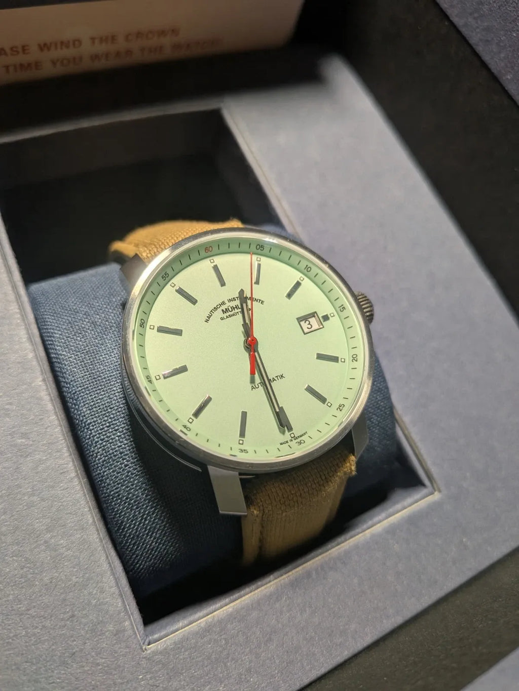 Mühle Glashütte 29ER, new condition, with sand-colored textile strap_M1-25-29-CB