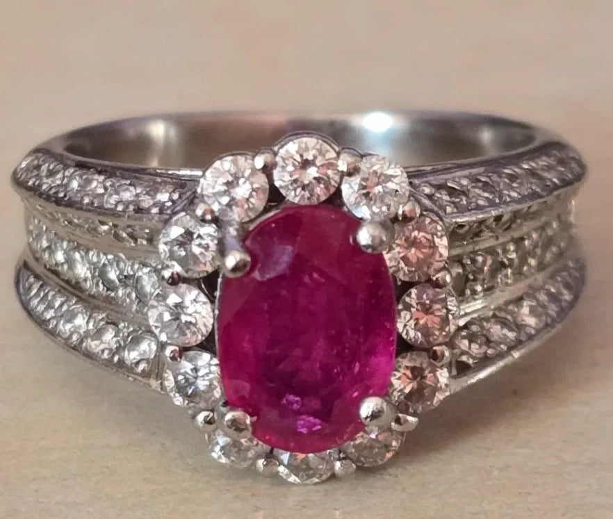 OLD PLATINUM 950% RING RUBY AND DIAMONDS