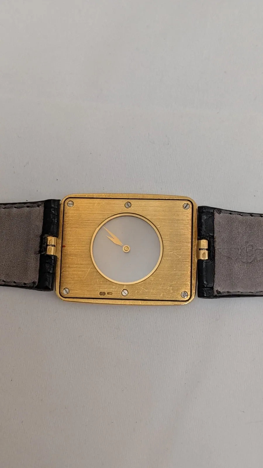RARE OMEGA LA MAGIQUE SCARFACE 18K YELLOW GOLD QUARTZ WATCH 191.8523