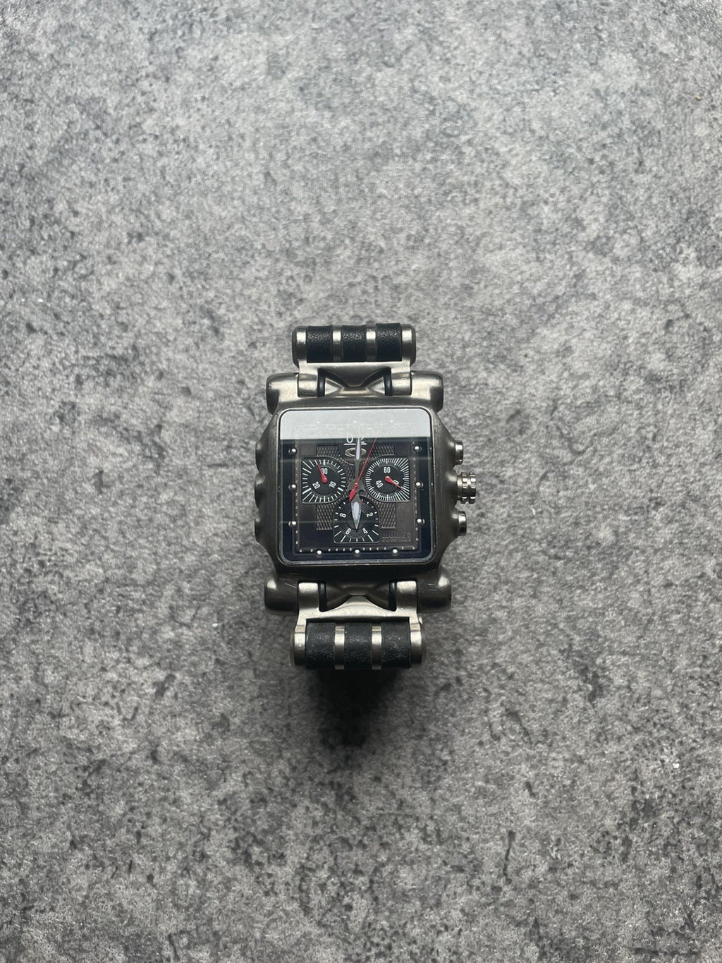 Oakley Minute Machine Time Tank Titanium 2000s Vintage Cyber Y2K Avant-Garde