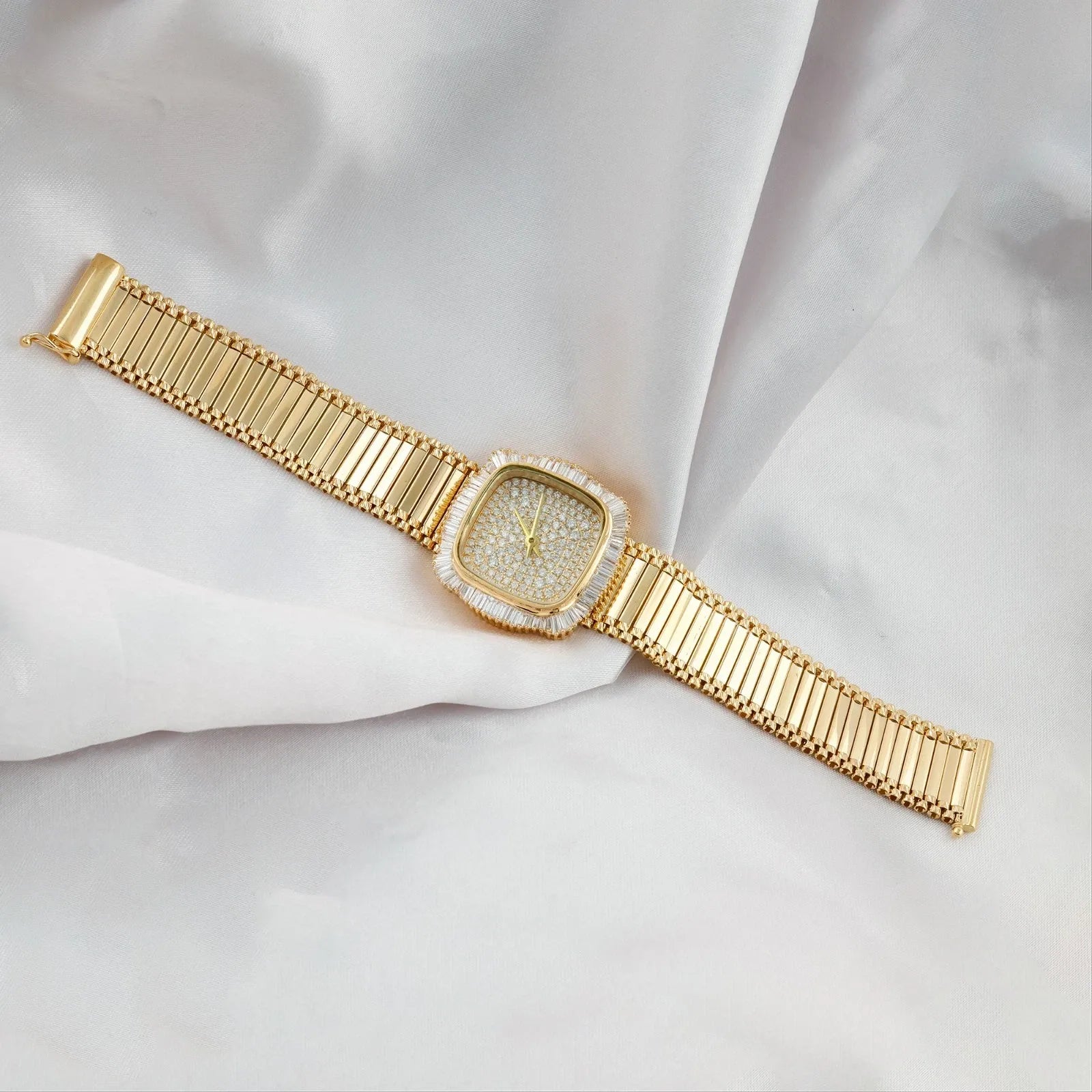 2.93 ct Natural SI/H Diamond Bangle Watch Women's Luxury 18K Yellow Gold Bracelet