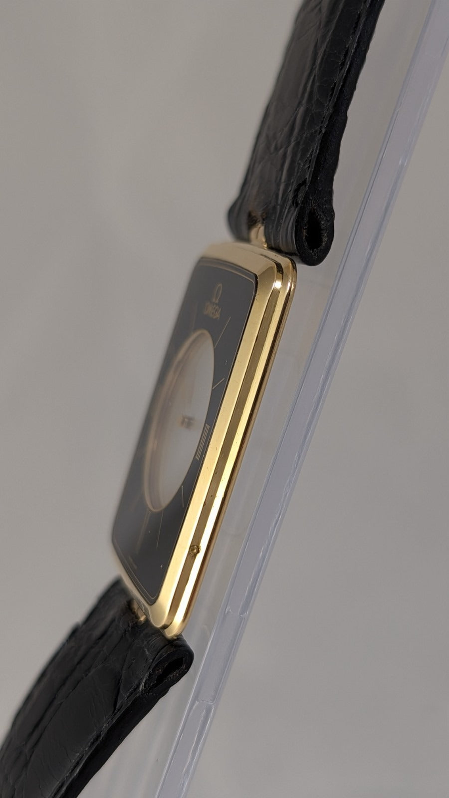 RARE OMEGA LA MAGIQUE SCARFACE 18K YELLOW GOLD QUARTZ WATCH 191.8523