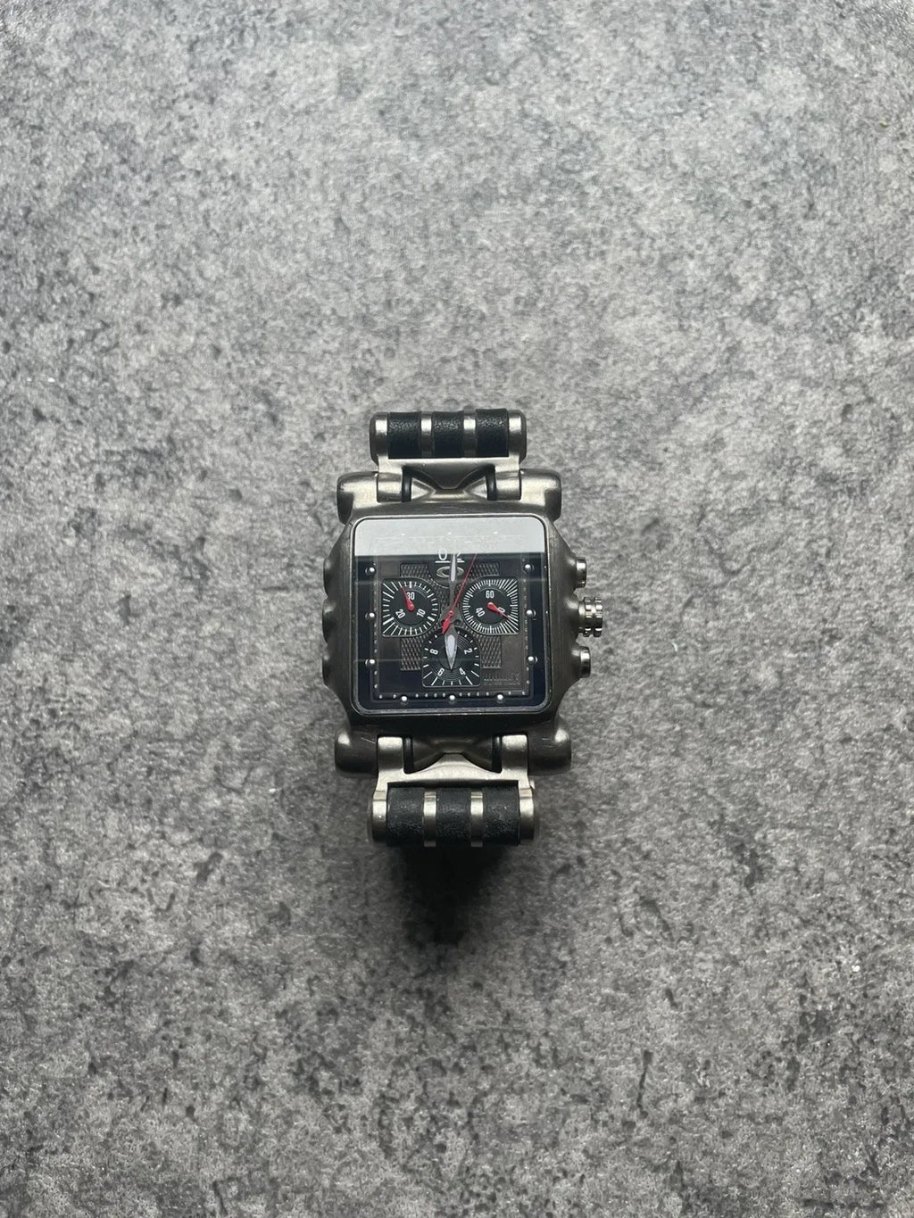 Oakley Minute Machine Time Tank Titanium 2000s Vintage Cyber Y2K Avant-Garde