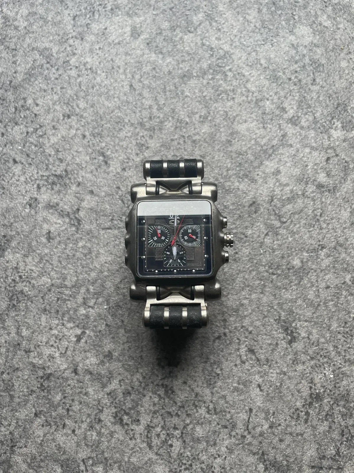 Oakley Minute Machine Time Tank Titanium 2000s Vintage Cyber Y2K Avant-Garde