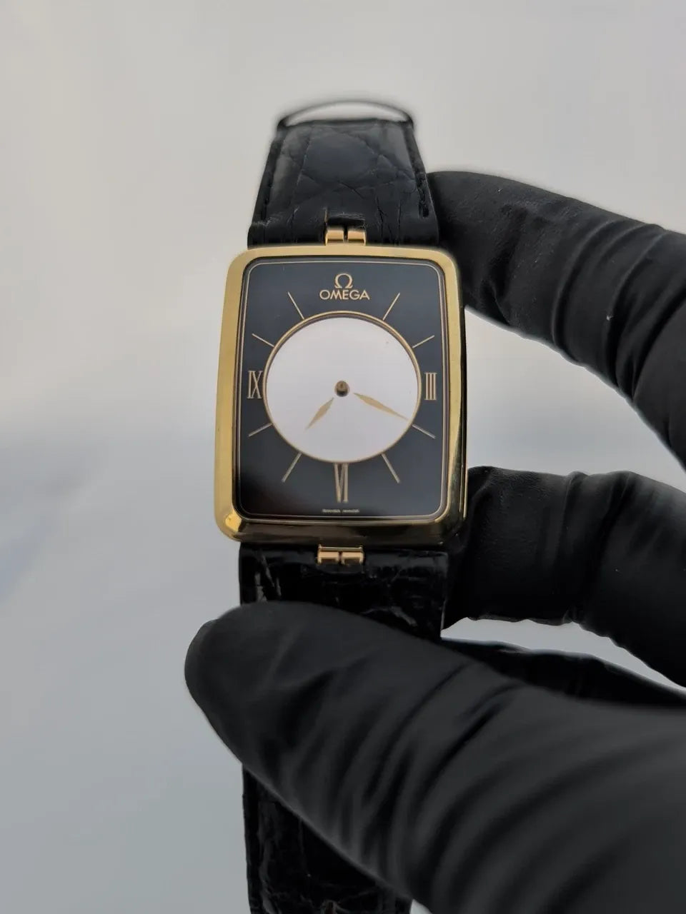 RARE OMEGA LA MAGIQUE SCARFACE 18K YELLOW GOLD QUARTZ WATCH 191.8523