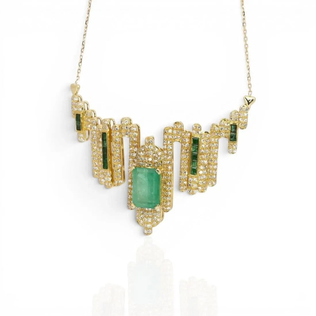 18K Yellow Gold Emerald Charm Necklace Natural 5.11 carats IGI Certified