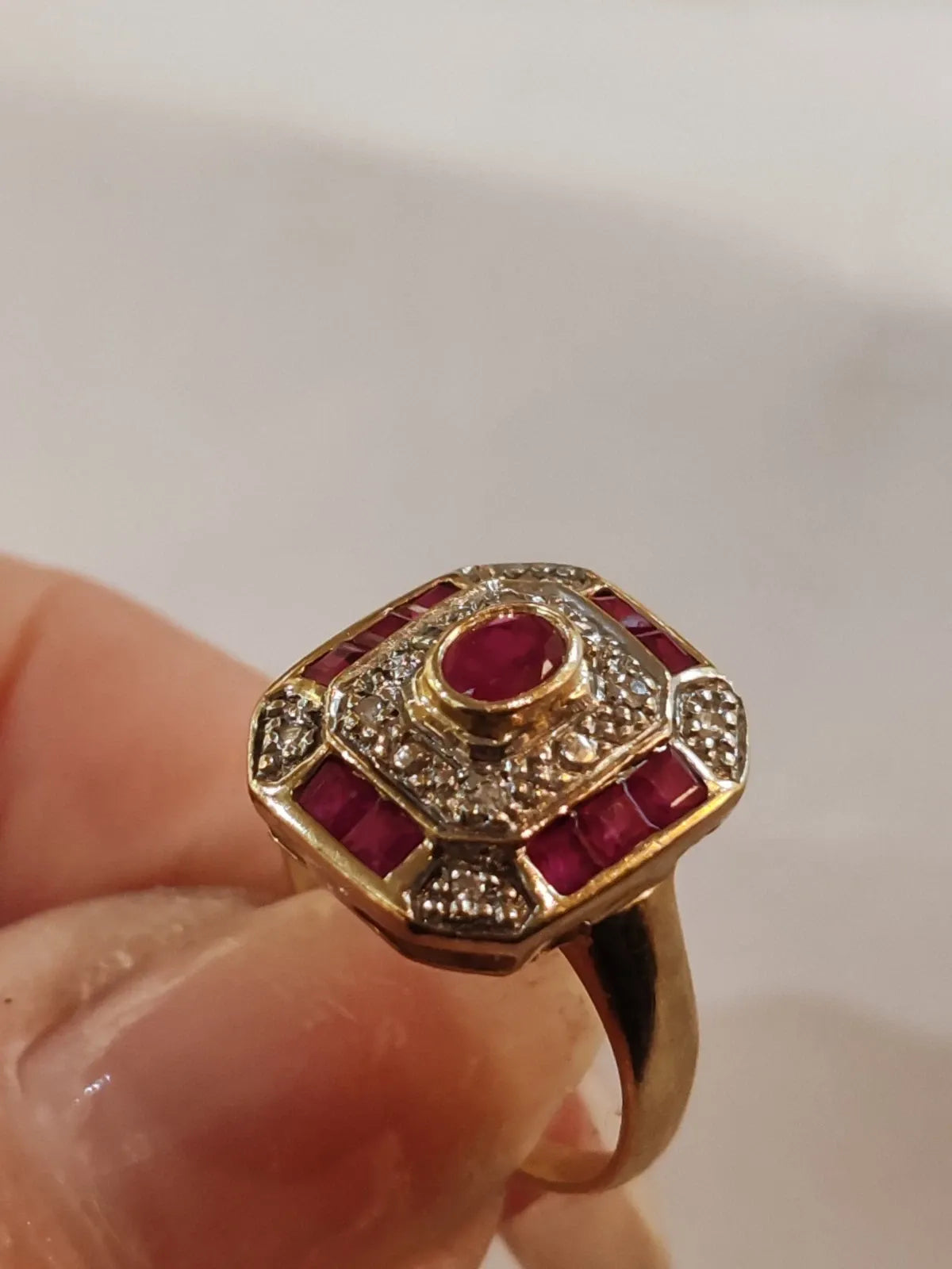18K yellow gold rectangular ruby and diamond ring