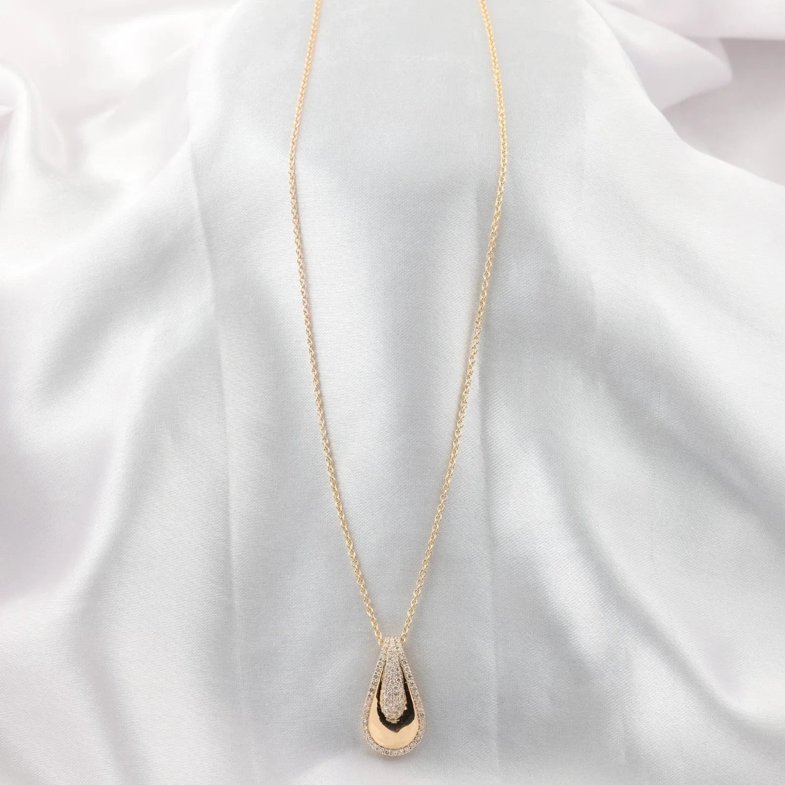 18K Solid Yellow Gold Chain Pendant With 0.48 Ct SI/H Natural Diamond