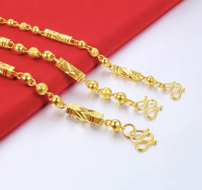 18-carat gold necklace